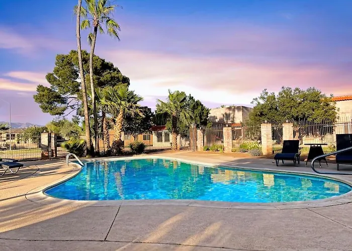 Cheerful & Relaxing 5 Location Pool Parking *
