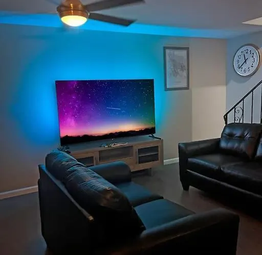Cheerful & Relaxing 5 Location Pool Parking Holiday home Tucson